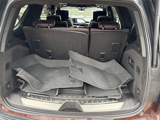 Used 2023 Cadillac Escalade Sport Platinum w/ LPO, ONYX Package image 5
