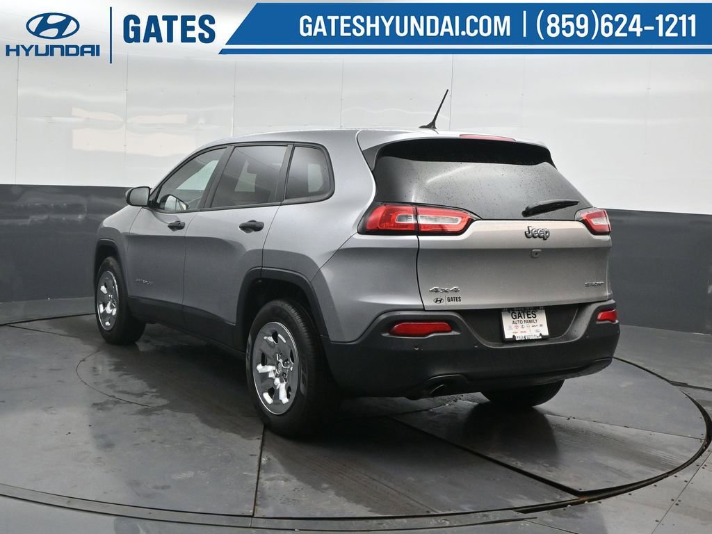 Used 2017 Jeep Cherokee Sport w/ Safety Group image 8