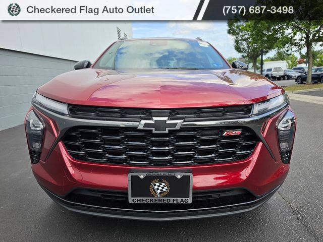 Used 2024 Chevrolet Trax RS w/ Sunroof Package FWD image 12