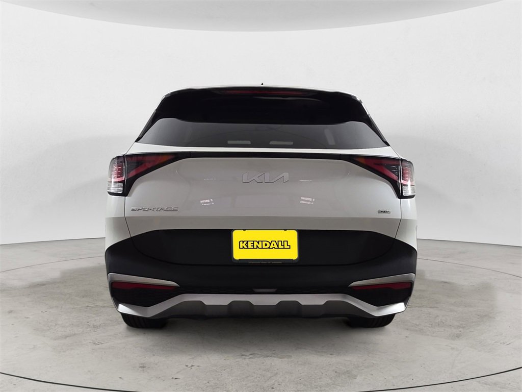 Used 2023 Kia Sportage LX image 4