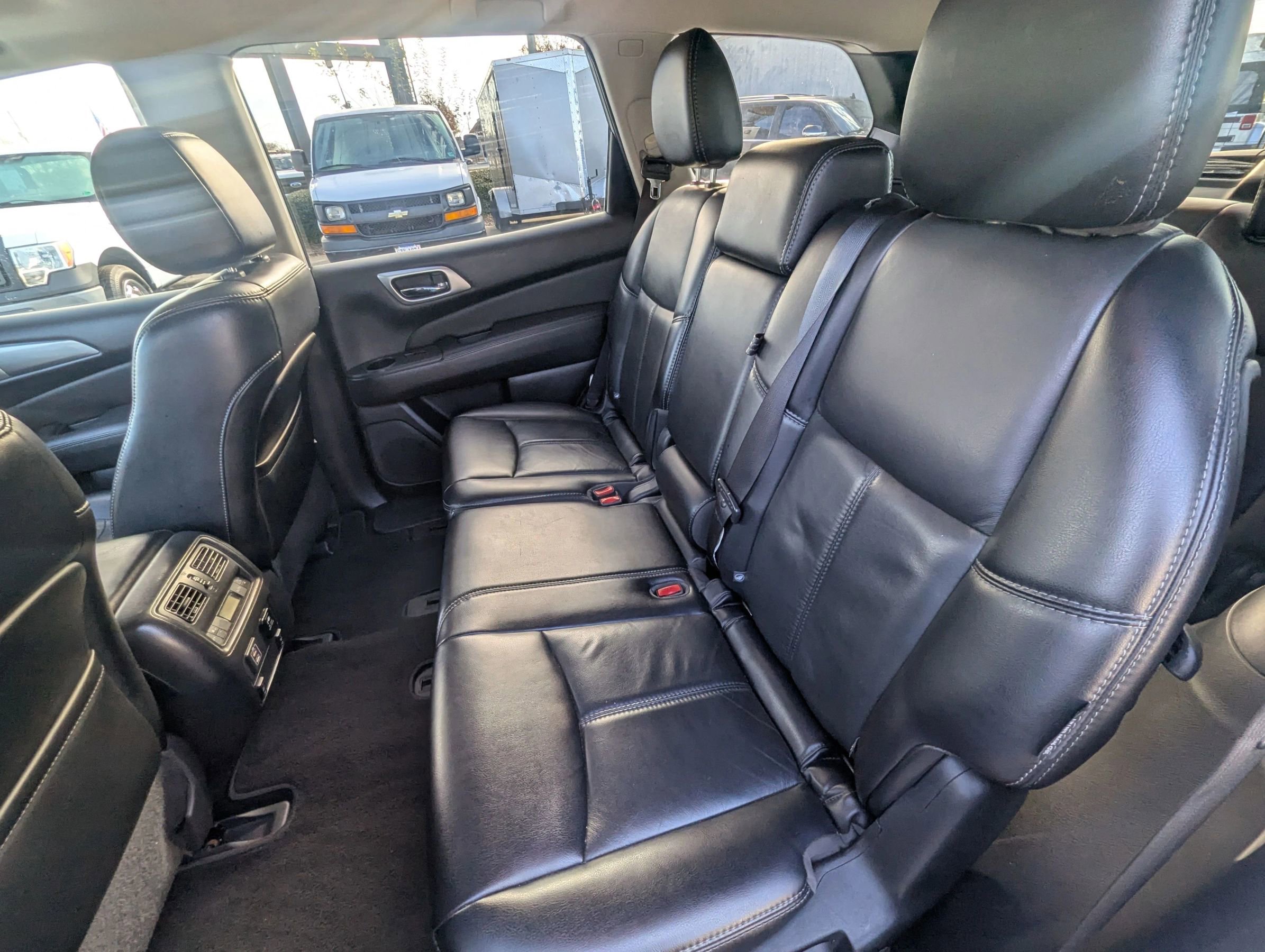 Used 2018 Nissan Pathfinder SL w/ SL Premium Package image 21