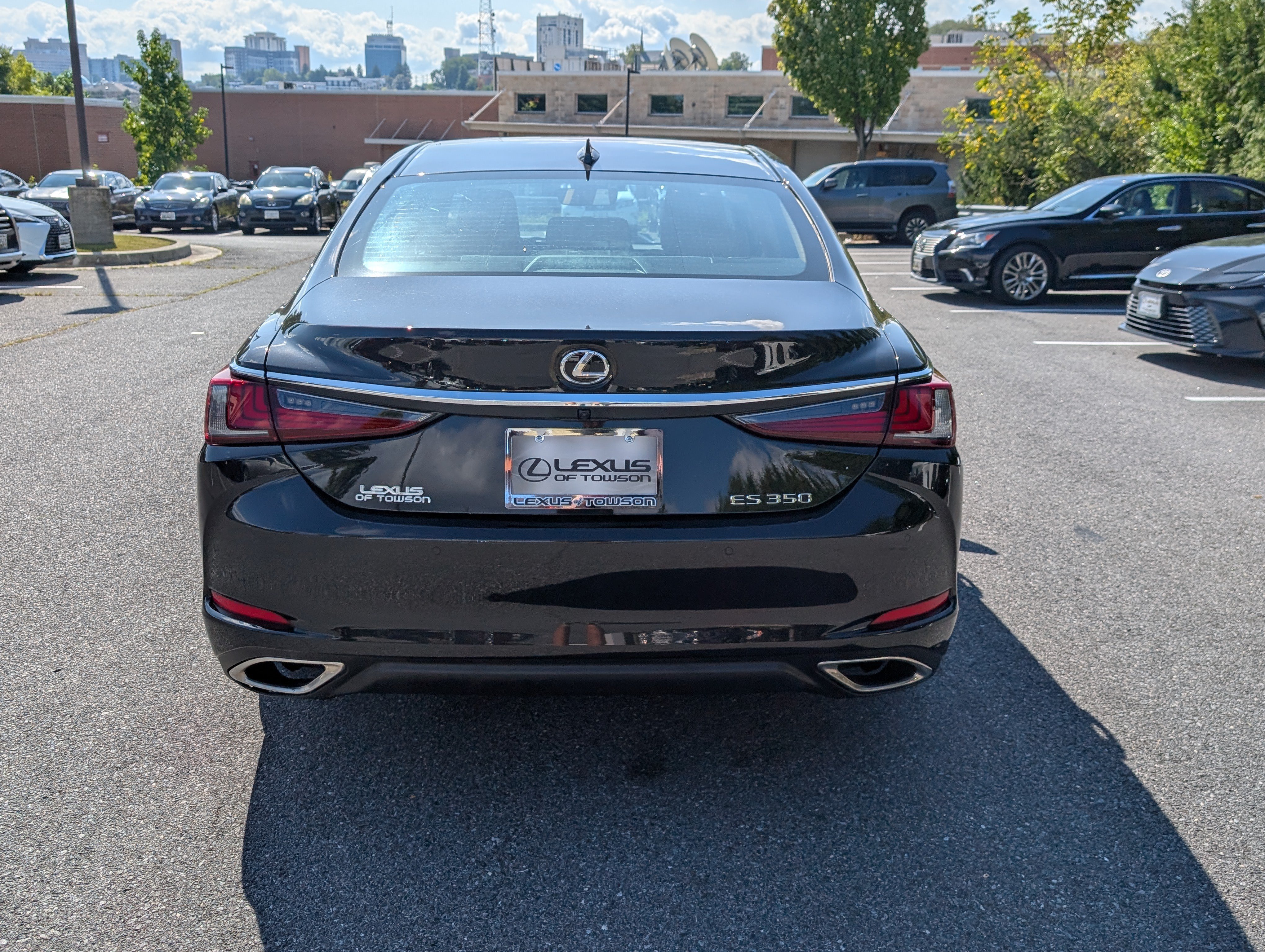 Certified 2024 Lexus ES 350 w/ Premium Package FWD image 4