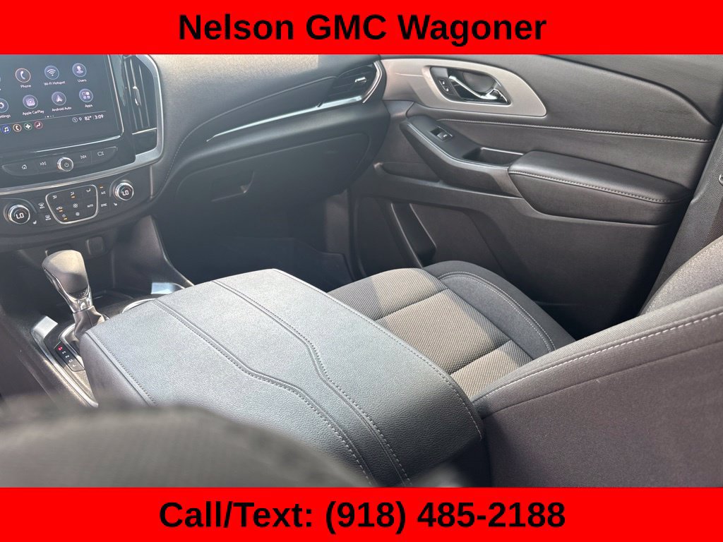 Used 2022 Chevrolet Traverse LT FWD image 19