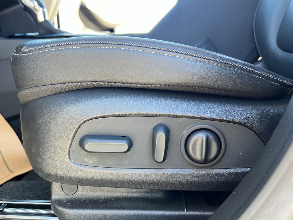 Used 2023 Buick Encore GX Essence w/ Advanced Technology Package image 16