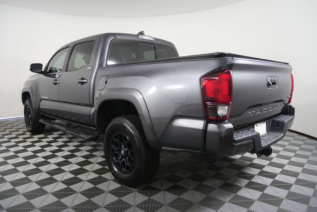 Used 2022 Toyota Tacoma SR5 w/ Technology Package RWD image 6