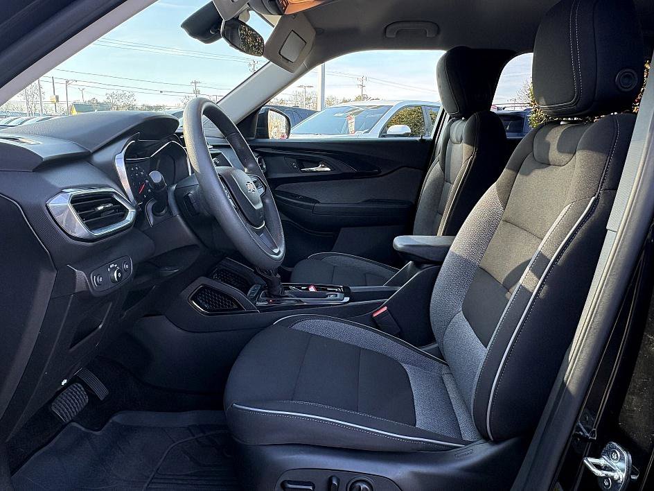 Used 2023 Chevrolet TrailBlazer LT image 9