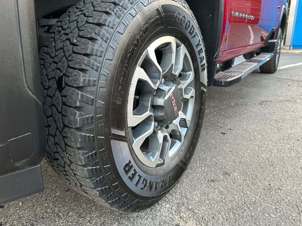 Used 2024 GMC Sierra 2500 SLT w/ SLT Premium Package image 8
