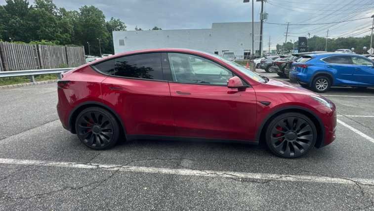 Used 2025 Tesla Model Y Performance AWD/4WD image 4