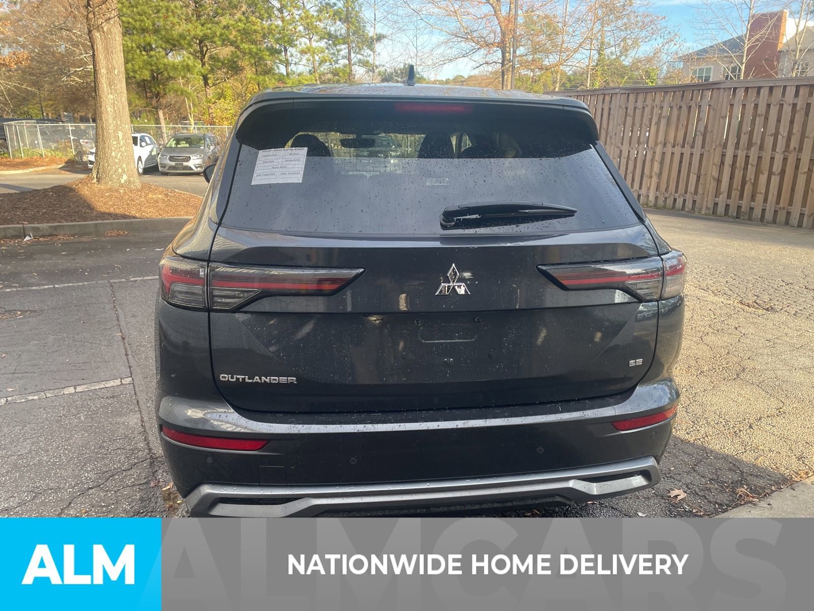 Used 2025 Mitsubishi Outlander SE image 5