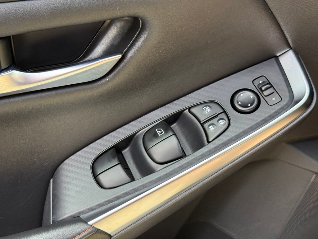 Certified 2023 Nissan Sentra SR FWD image 22