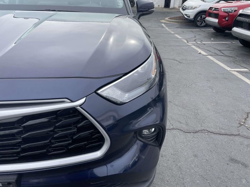 Used 2023 Toyota Highlander LE image 14