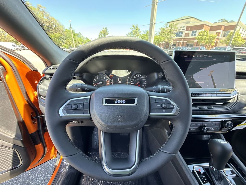 New 2026 Jeep Compass Latitude image 12