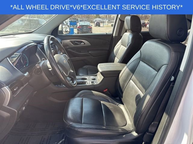 Used 2021 Chevrolet Traverse LT w/ LT Premium Package image 16
