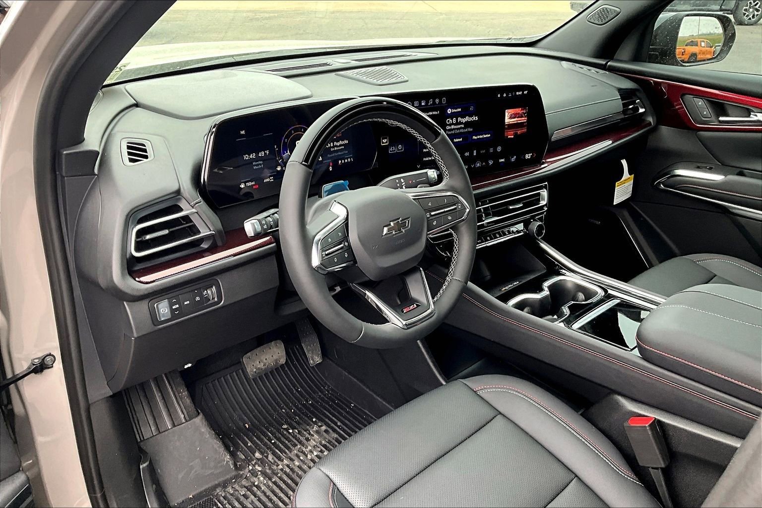 New 2026 Chevrolet Traverse Z71 w/ Enhanced Driving Package image 6