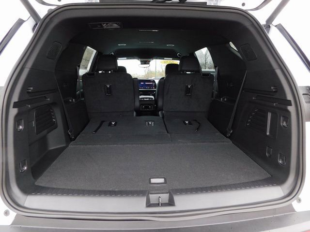 New 2026 Chevrolet Traverse LT w/ Driver Confidence Package image 25