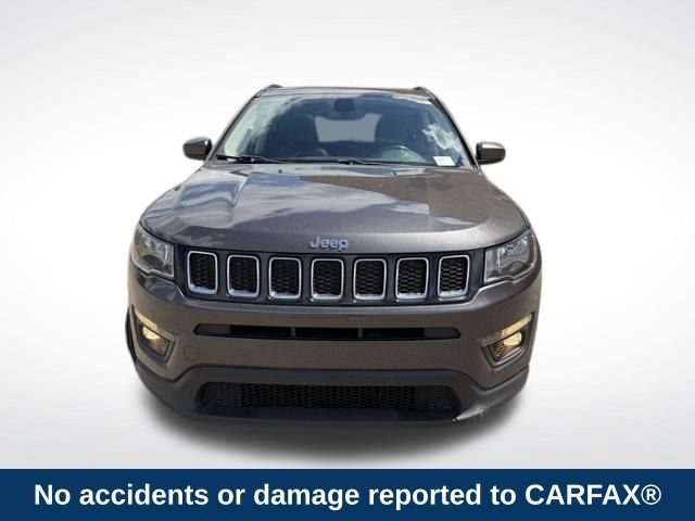 Used 2019 Jeep Compass Latitude w/ Cold Weather Group AWD/4WD image 2