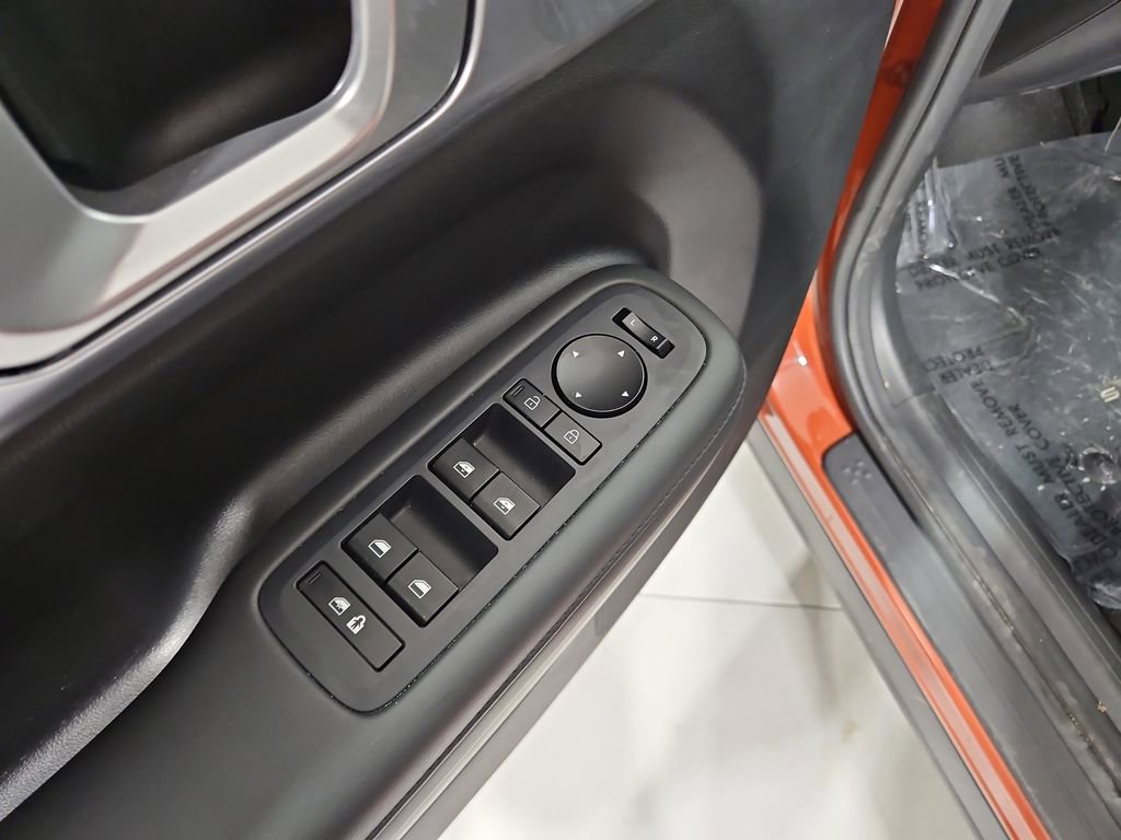 Used 2025 Hyundai Santa Fe XRT image 12