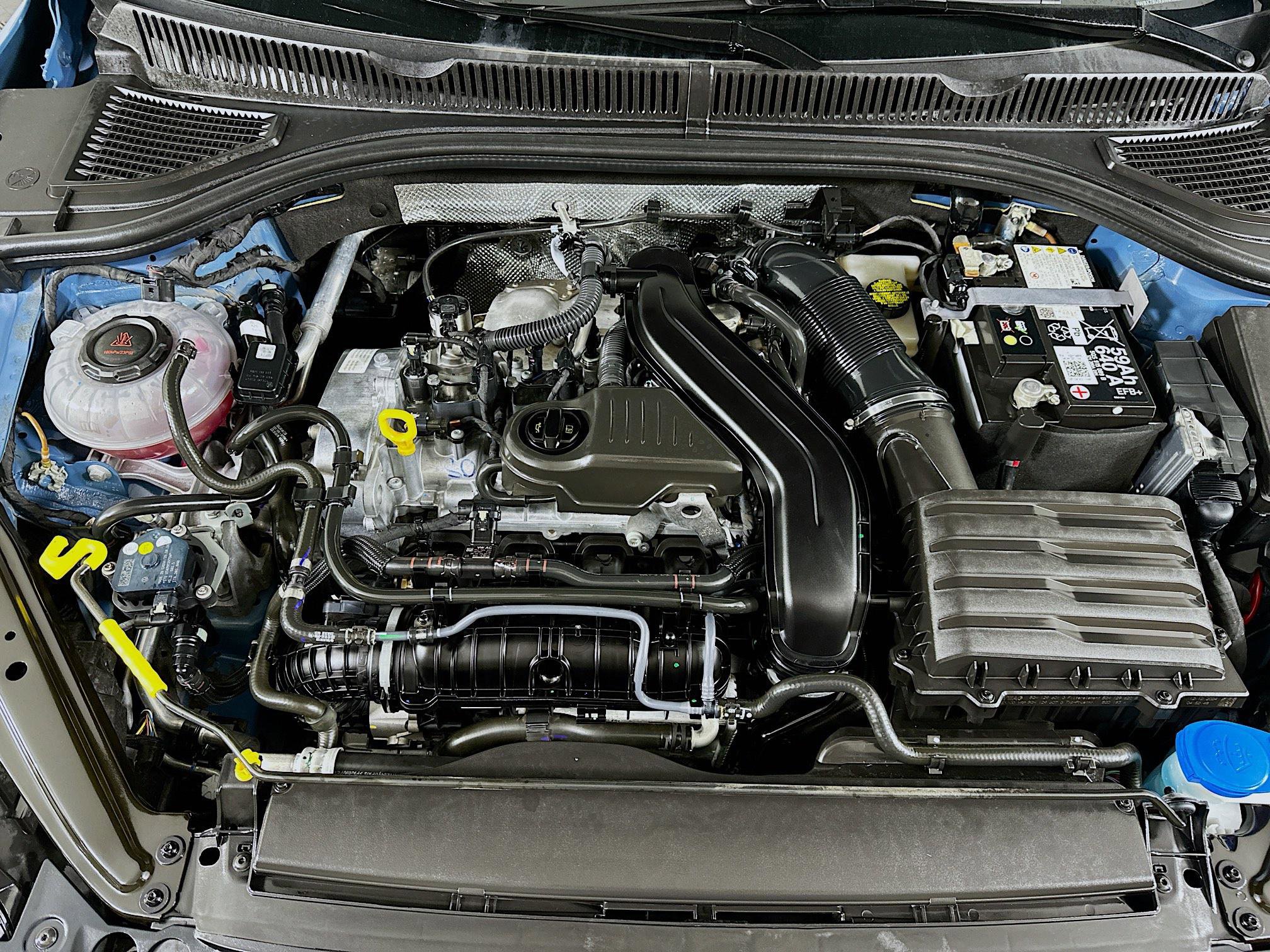 Used 2025 Volkswagen Jetta Sport FWD image 31