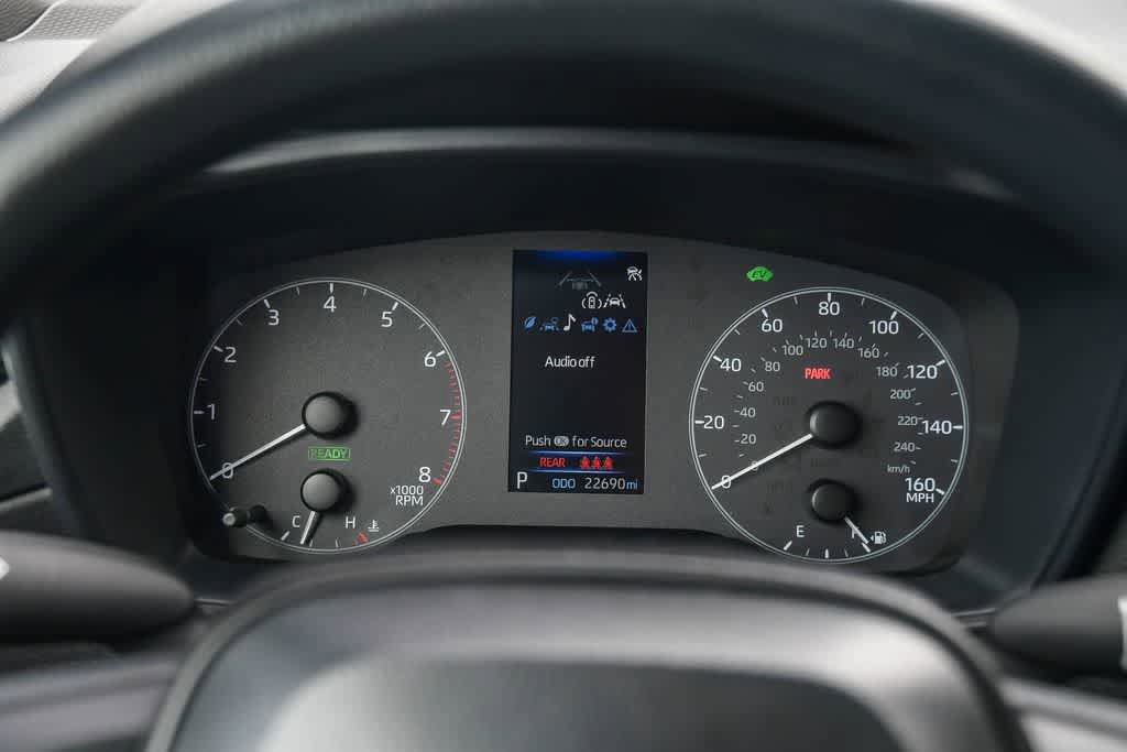 Used 2025 Toyota Corolla Cross AWD Hybrid image 23