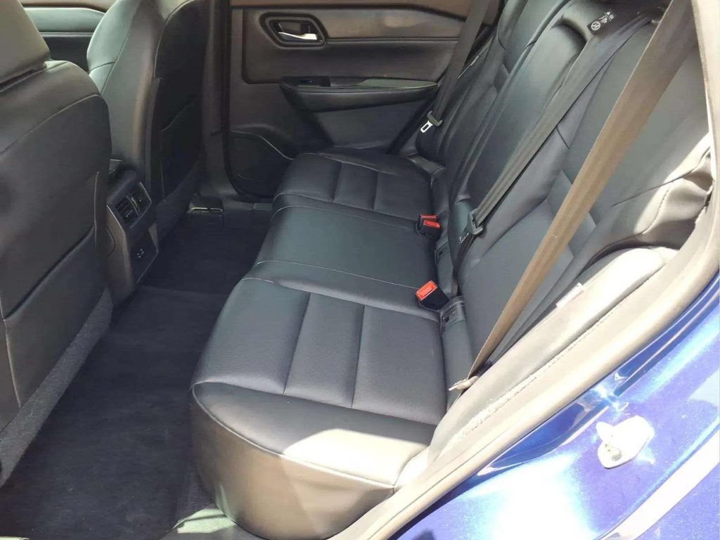Used 2022 Nissan Rogue SV w/ SV Premium Package FWD image 14