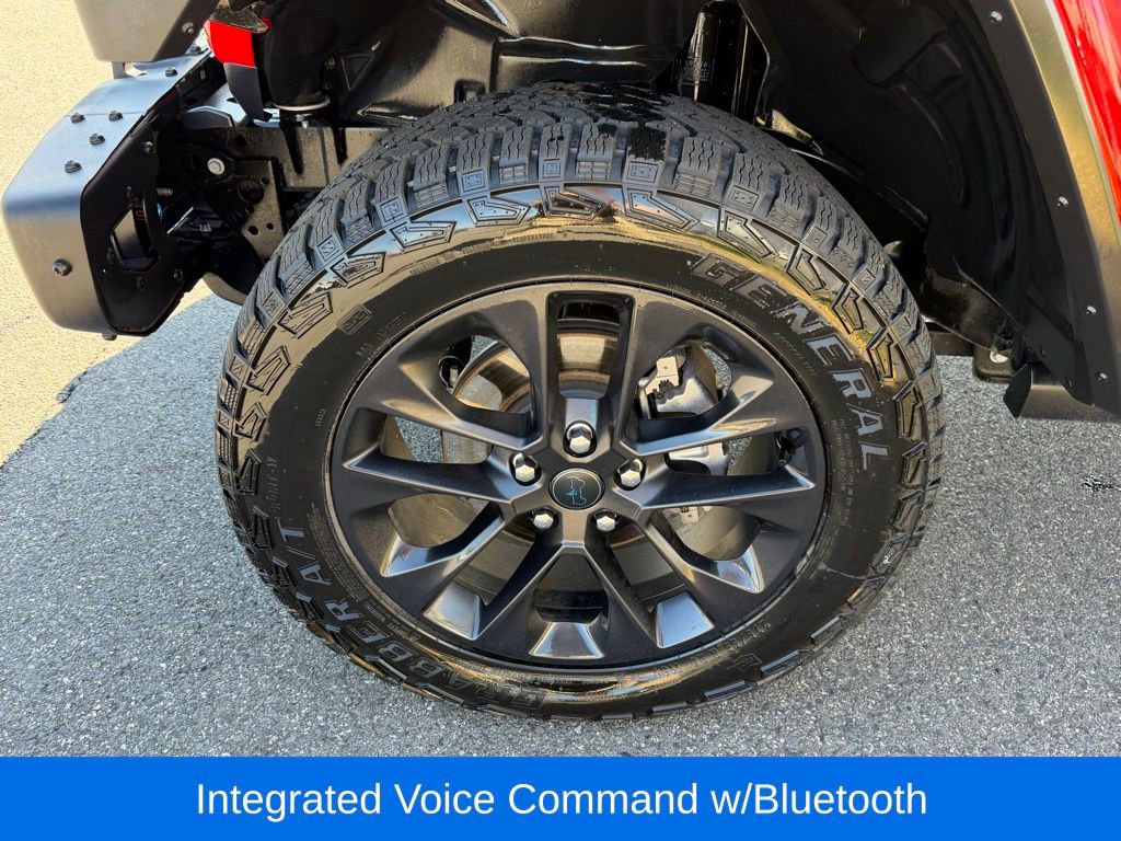 Certified 2025 Jeep Wrangler Unlimited Sahara image 13