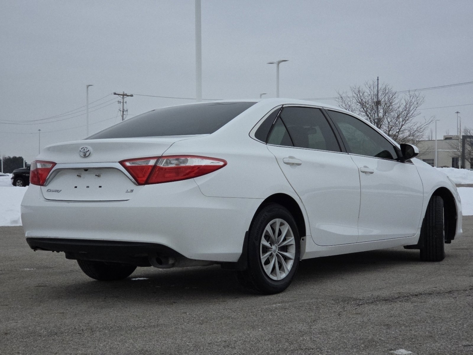 Used 2016 Toyota Camry LE image 16