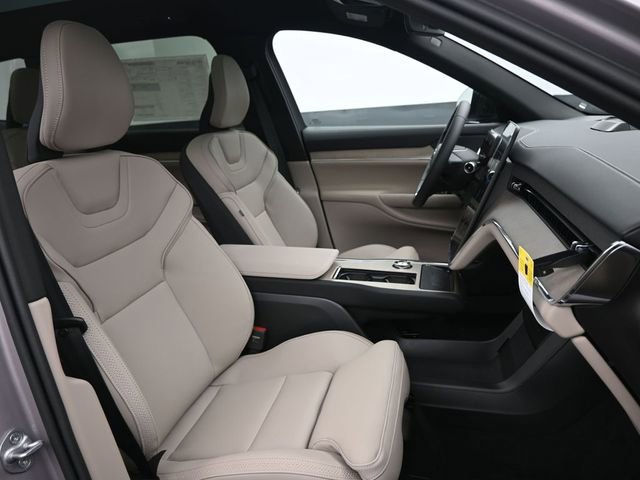 New 2026 Volvo EX90 Plus RWD image 32
