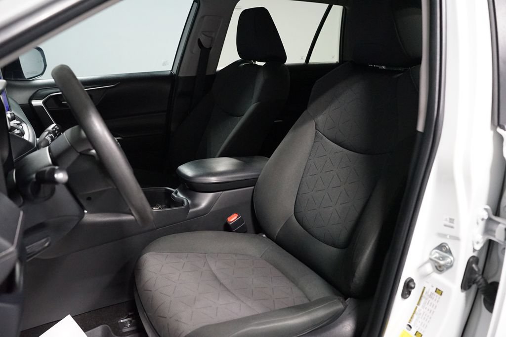 Used 2023 Toyota RAV4 XLE FWD image 27