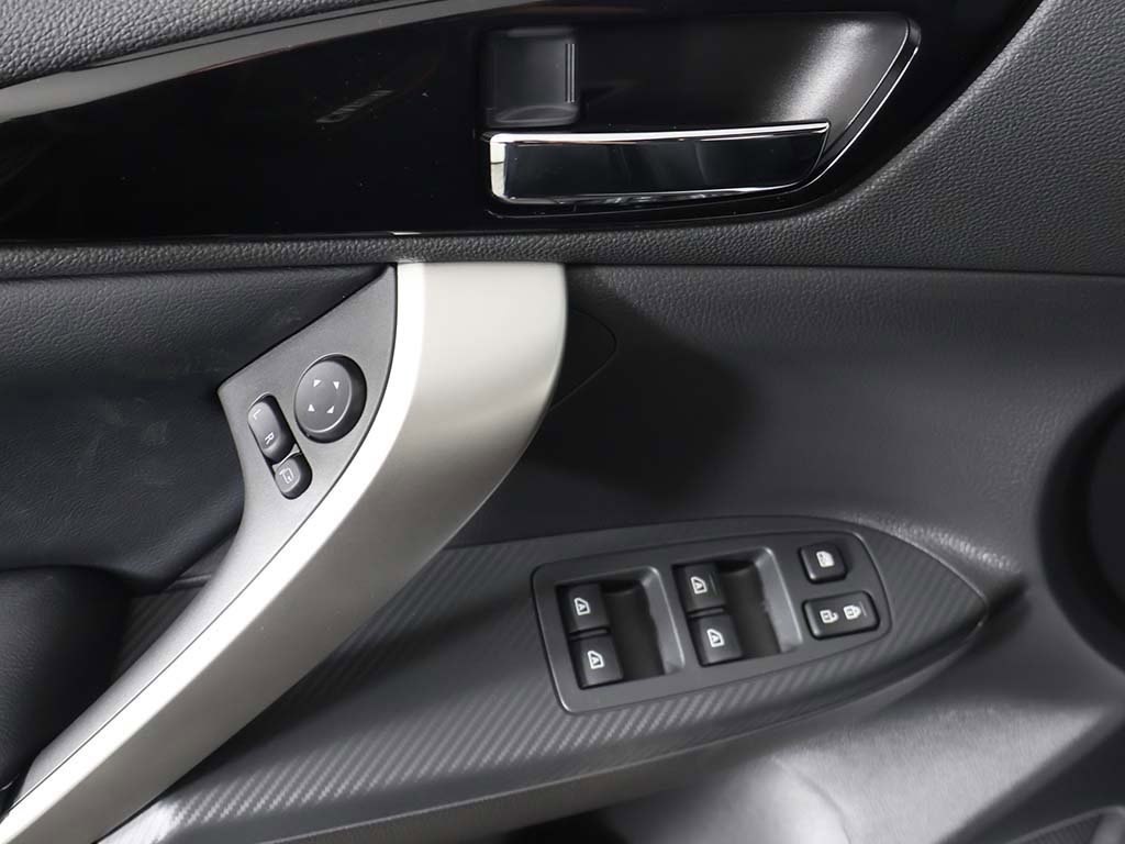 New 2026 Mitsubishi Eclipse Cross SEL image 37