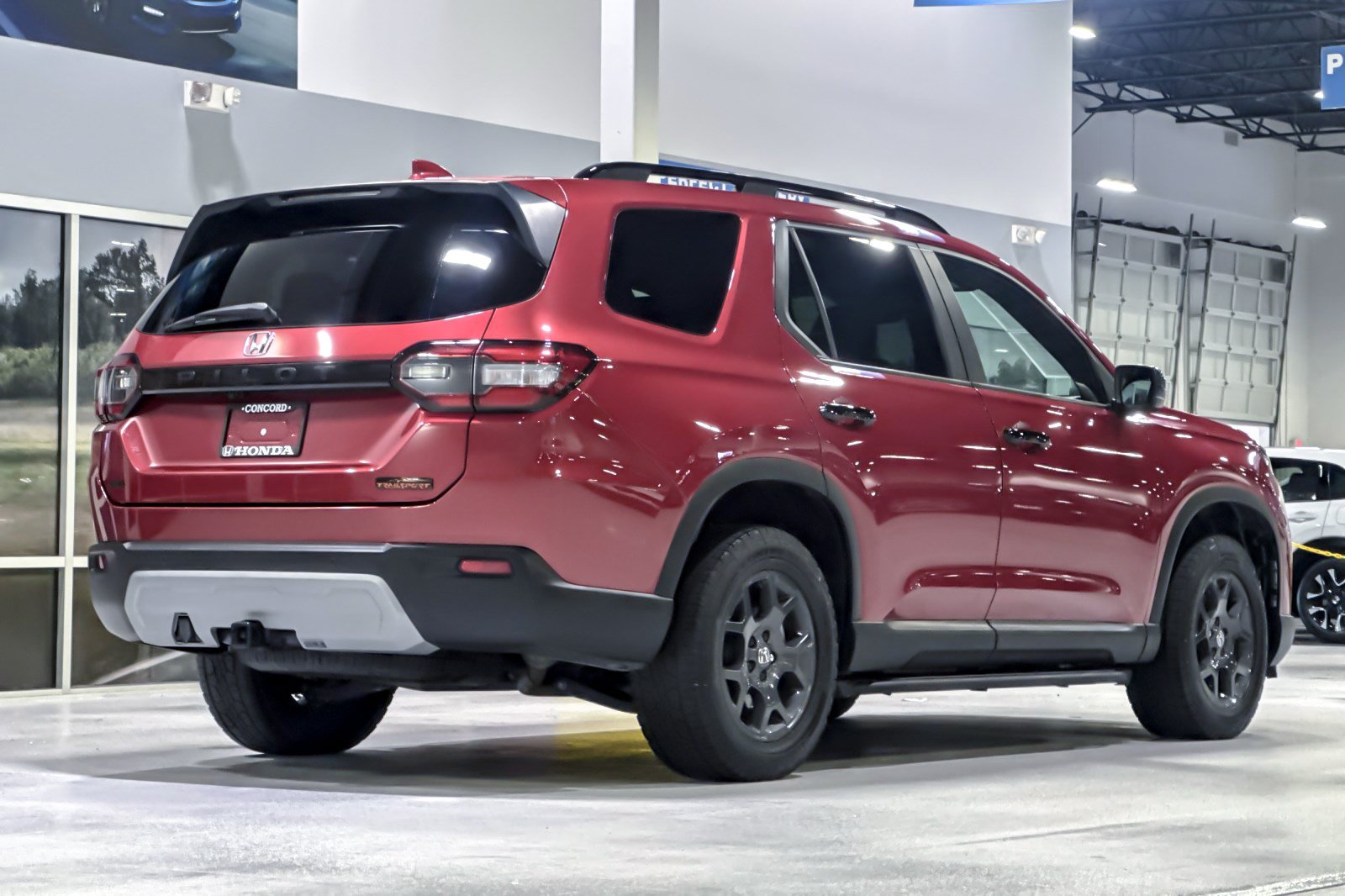 Used 2023 Honda Pilot TrailSport image 8
