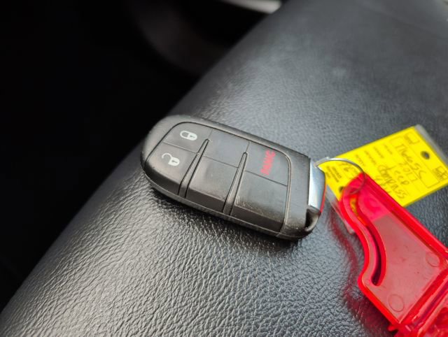 Used 2017 Jeep Compass Latitude image 29