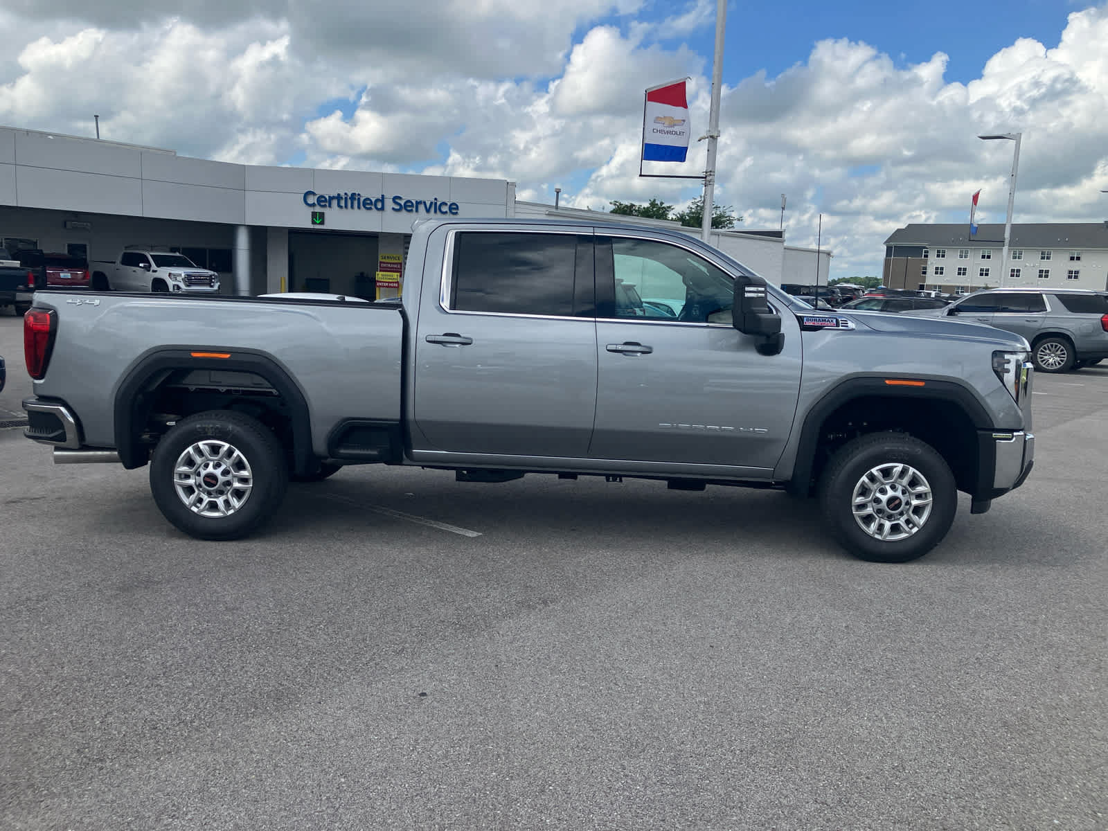 New 2026 GMC Sierra 2500 SLE AWD/4WD image 8