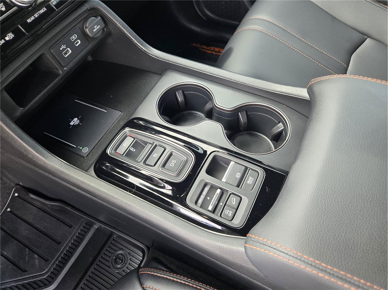 Used 2025 Honda Pilot TrailSport image 18