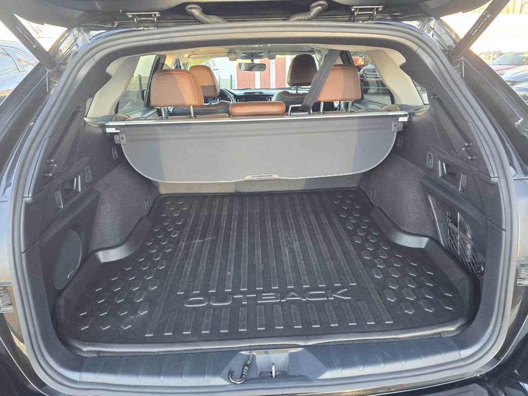 Used 2021 Subaru Outback Touring image 38