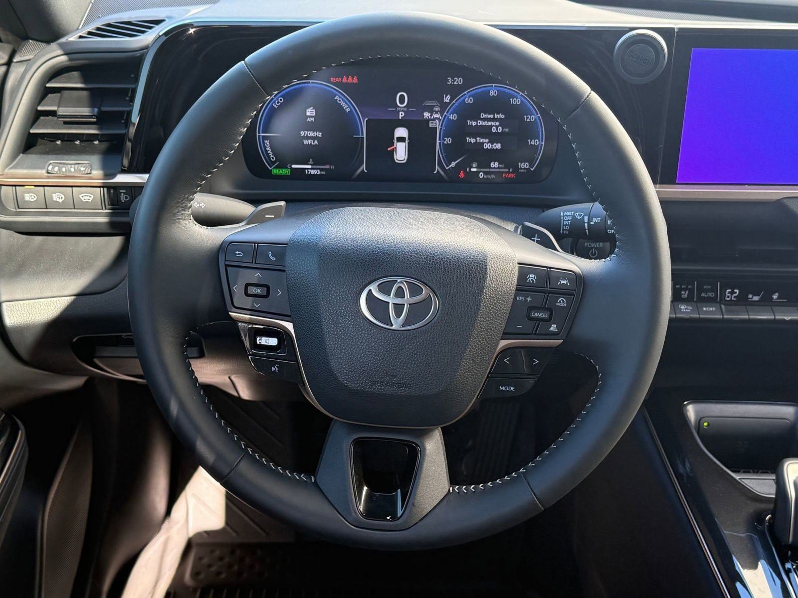 Used 2025 Toyota Crown Signia image 16