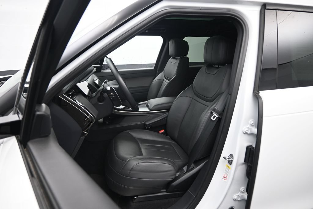 Used 2024 Land Rover Range Rover Sport SE AWD/4WD image 21