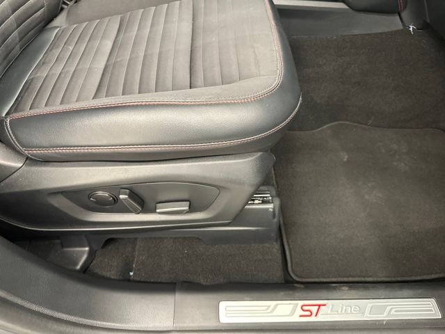 Certified 2025 Ford Explorer ST-Line w/ ST-Line Street Pack image 12