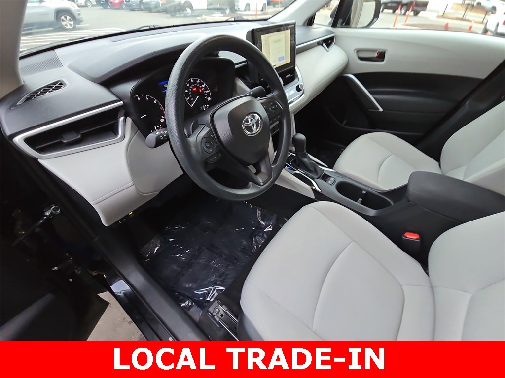 Used 2025 Toyota Corolla Cross L image 16