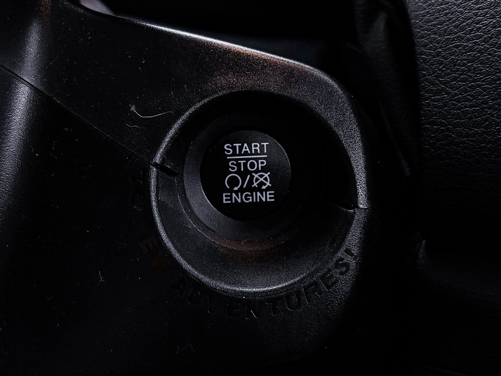 Used 2019 Jeep Renegade Latitude w/ Cold Weather Group image 14