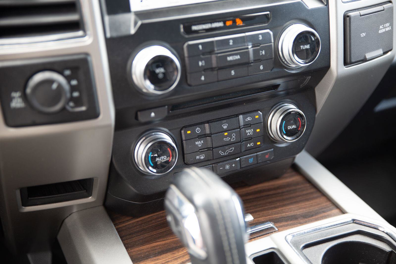 Used 2017 Ford F150 Lariat w/ Equipment Group 502A Luxury image 17