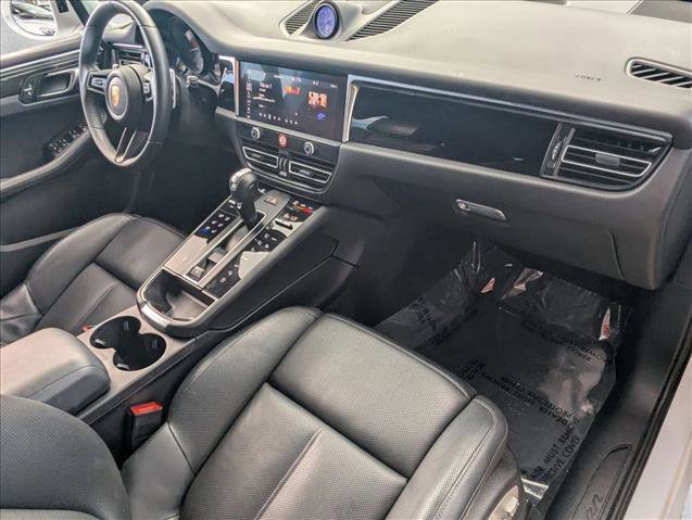 Used 2023 Porsche Macan image 23