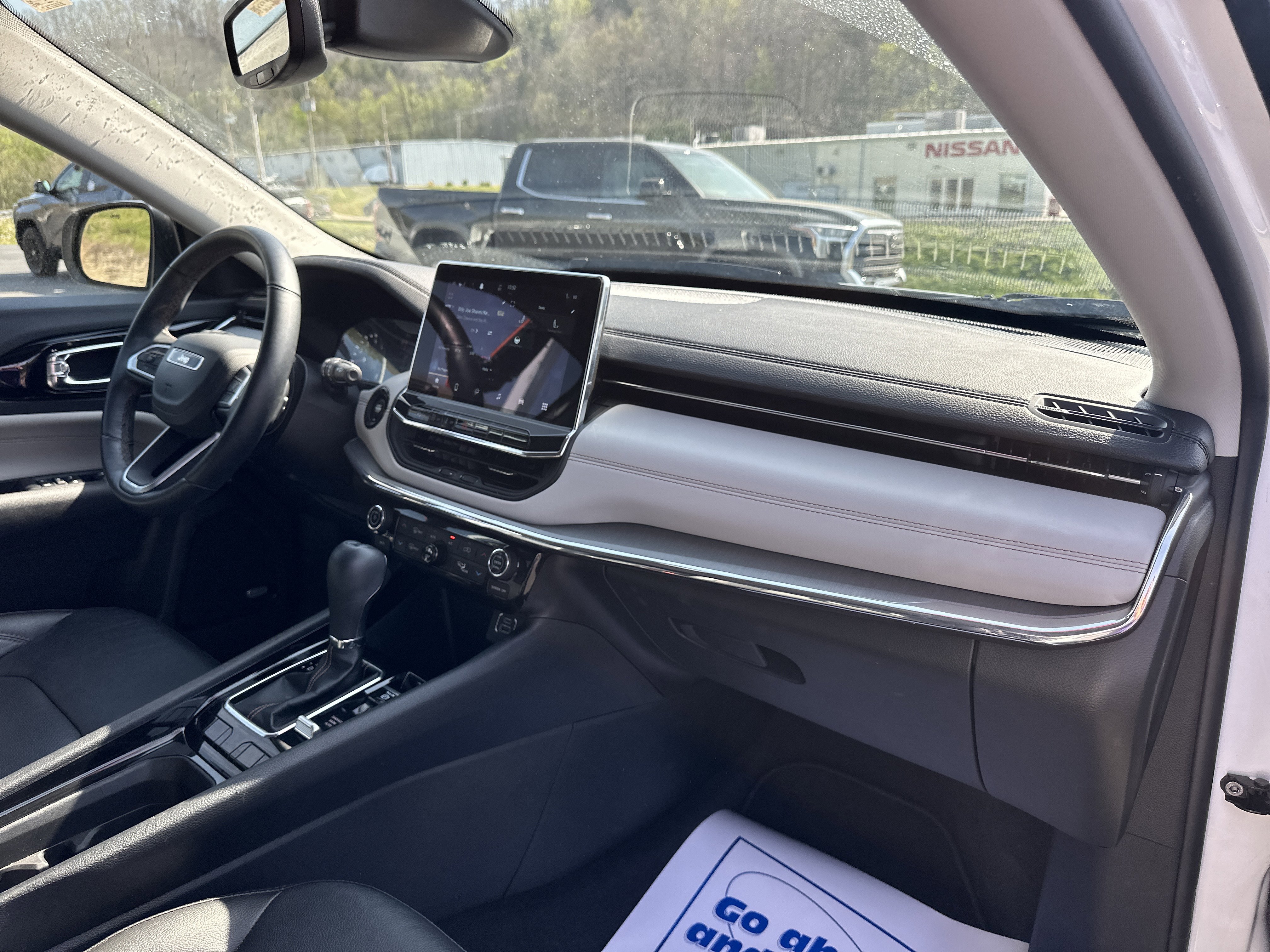 Used 2022 Jeep Compass Limited w/ Sun and Sound Group image 21