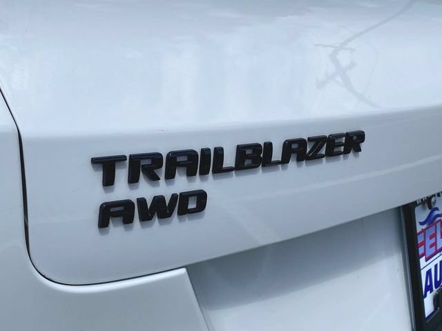 Used 2021 Chevrolet TrailBlazer RS w/ Sun and Liftgate Package AWD/4WD image 32