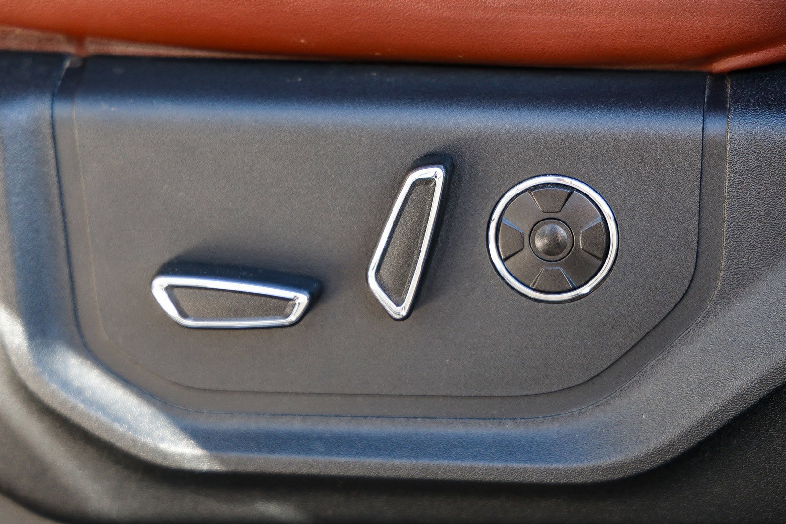 Used 2019 Ford F350 Platinum w/ Platinum Ultimate Package image 22