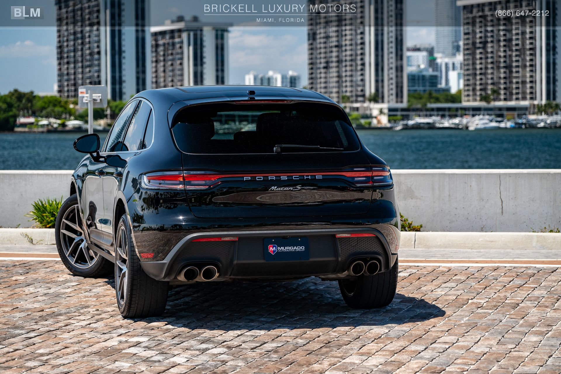 Used 2022 Porsche Macan S AWD/4WD image 3