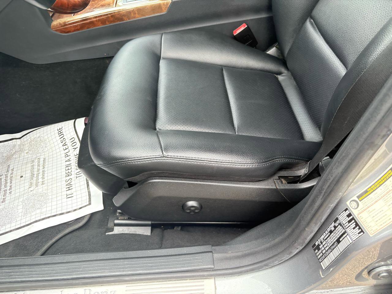 Used 2011 Mercedes-Benz E 350 Sedan image 38