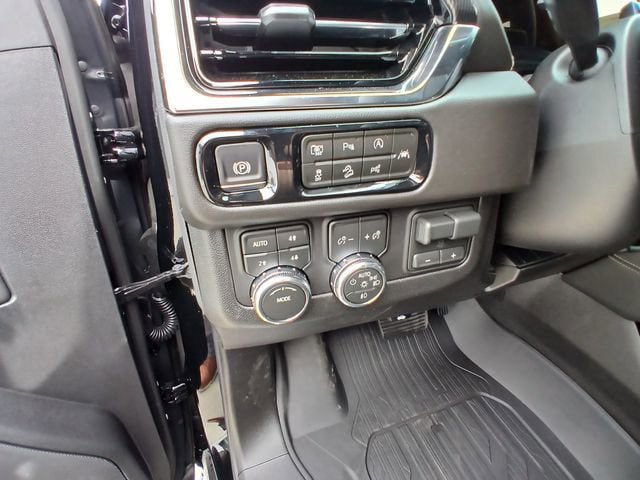 New 2026 GMC Yukon XL Elevation w/ Elevation Premium Package AWD/4WD image 34