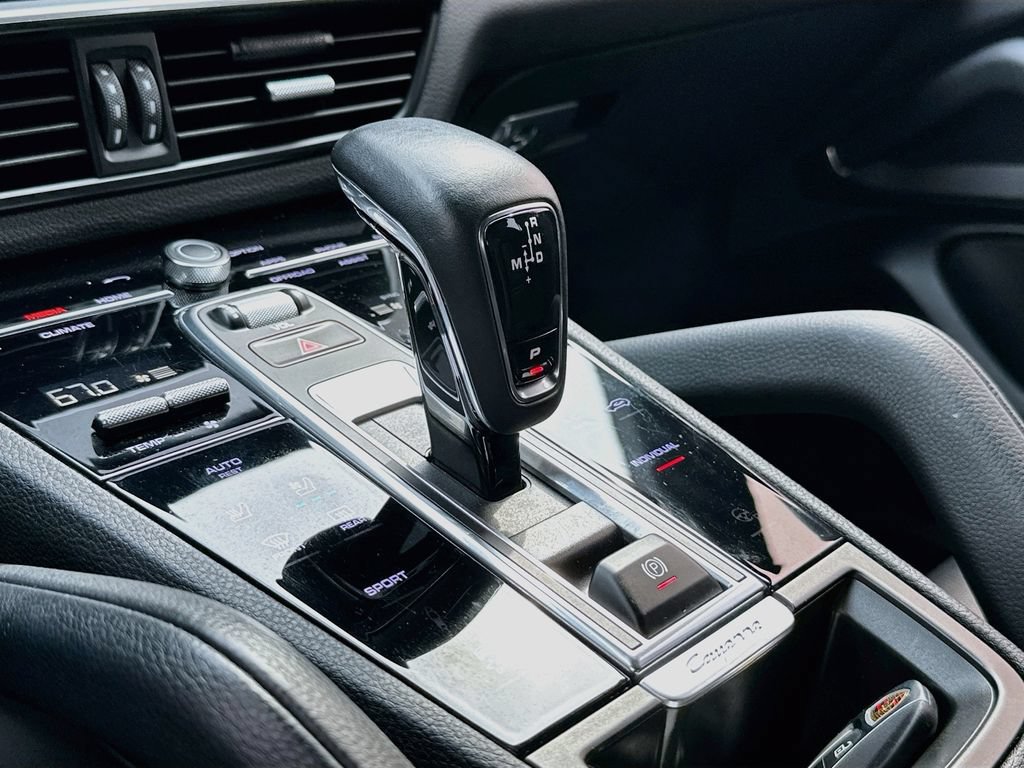 Certified 2023 Porsche Cayenne AWD/4WD image 19