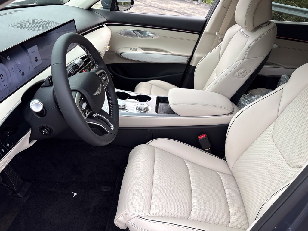 New 2027 Genesis GV70 2.5T Advanced AWD/4WD image 9
