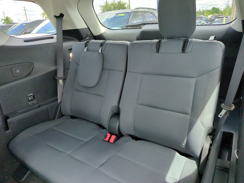 New 2026 Ford Explorer Active RWD image 18